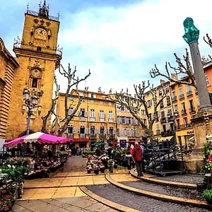 https://tres-bel-appartement-centre-ville-historique.fr-provencehotel.com